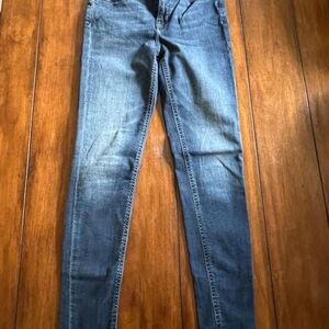 Tommy Hilfiger Skinny Jeans in Faded Blue